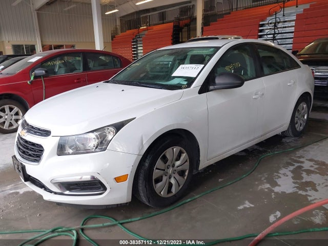 Chevrolet Cruze Ls Manual 2015 1G1PB5SH1F7229837 Image 2