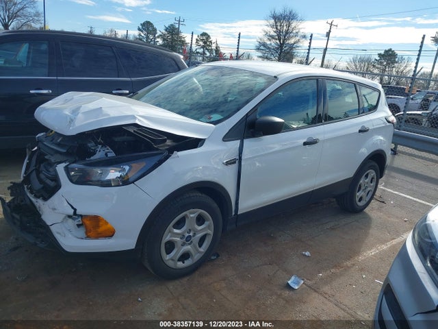 Ford ESCAPE S 2018 1FMCU0F73JUC67600 Image 2