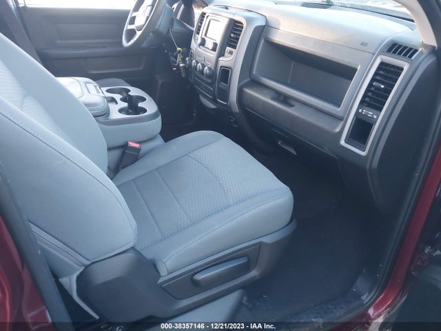 RAM 1500 Classic Express Quad Cab 4x4 6'4 Box 2019 1C6RR7FG4KS514328 Image 5