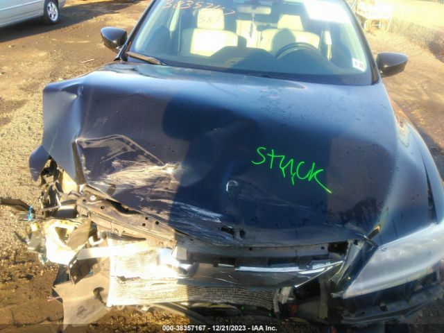 19UDE2F44JA009015 Acura Ilx Special Edition