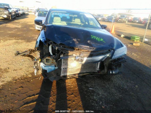 19UDE2F44JA009015 Acura Ilx Special Edition