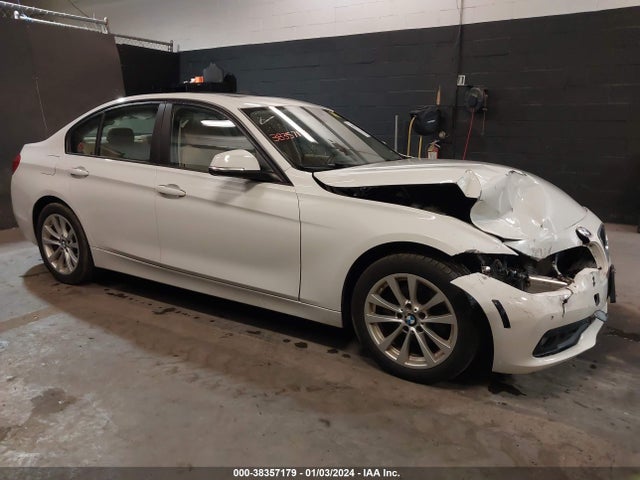 2016 WBA8E5G51GNT41940 main image
