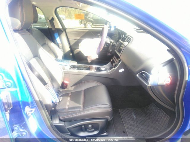 SAJAE4FX9JCP35451 Jaguar Xe 25t Prestige