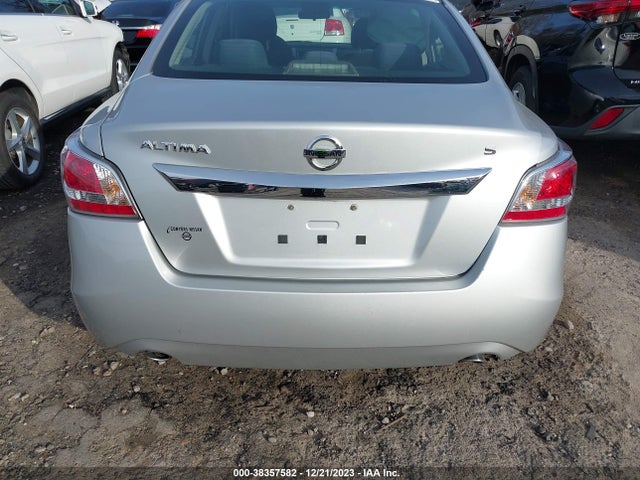 Nissan Altima 2.5 S 2015 1N4AL3AP7FC267044 Image 16