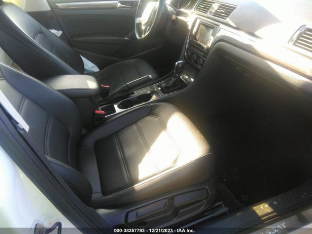 1VWGT7A32HC020426 Volkswagen Passat 1.8t Se