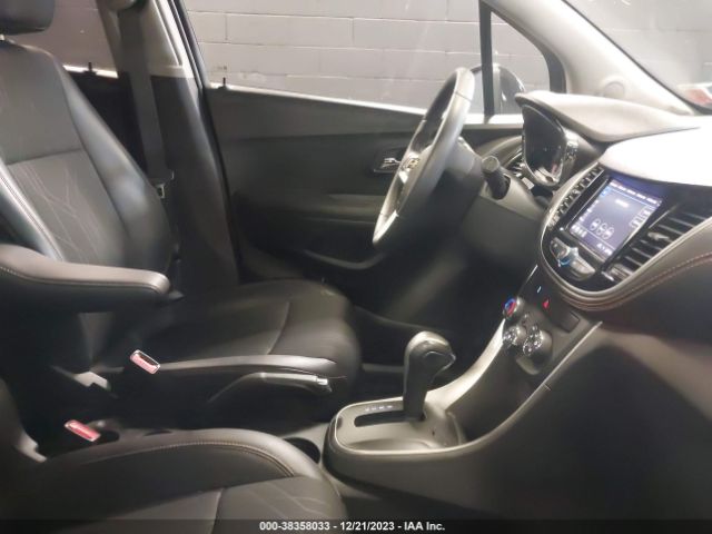 2020 CHEVROLET TRAX KL7CJPSB4LB350111 Photo 4