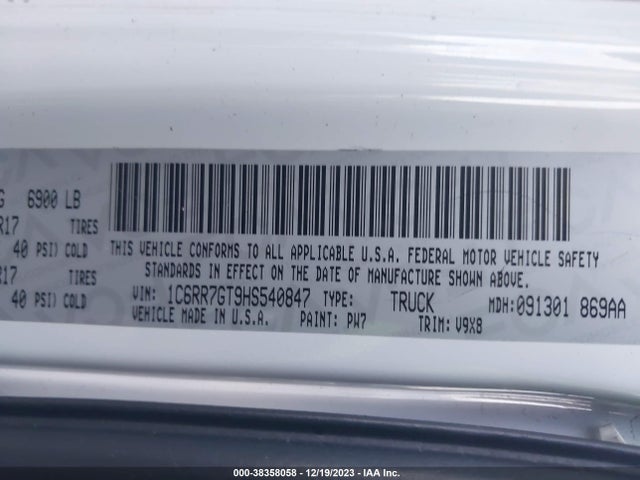1C6RR7GT9HS540847 RAM 1500 Slt Quad Cab 4x4 6'4 Box