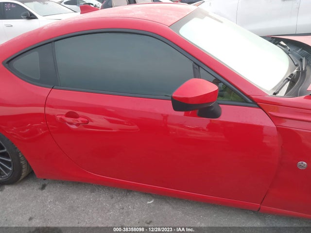 Toyota 86 2018 JF1ZNAA16J9701599 Image 13