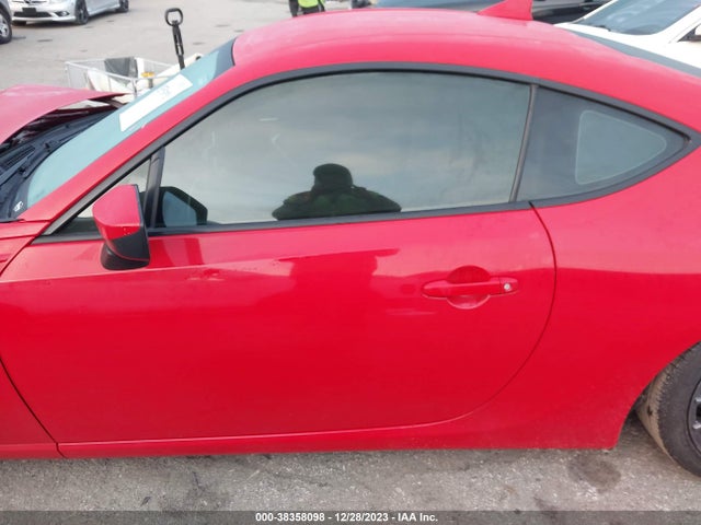 Toyota 86 2018 JF1ZNAA16J9701599 Image 14