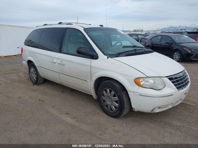 2005 CHRYSLER TOWN & COUNTRY LIMITED VIN: 2C8GP64L15R470907