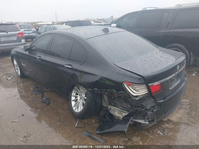 WBAYA8C53ED825307 BMW 750i