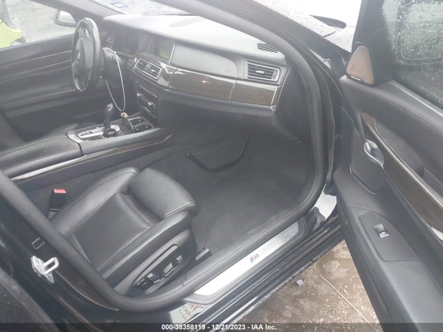 WBAYA8C53ED825307 BMW 750i