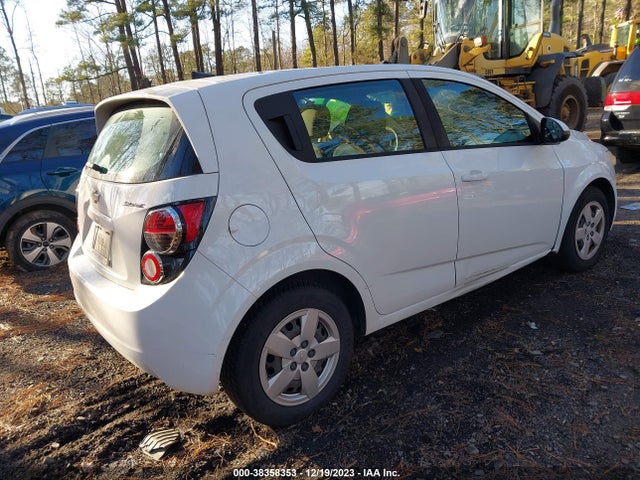 Chevrolet Sonic Ls Auto 2014 1G1JA6SH0E4121840 Image 4