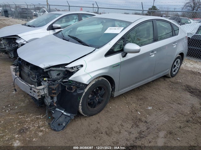 Toyota Prius Two 2014 JTDKN3DU6E1768480 Image 2