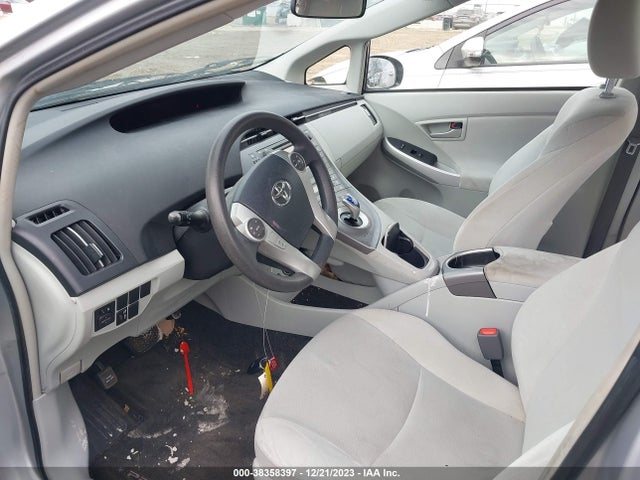Toyota Prius Two 2014 JTDKN3DU6E1768480 Image 5