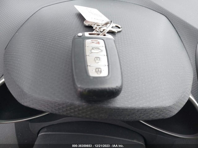 2013 HYUNDAI VELOSTER BASE W/BLACK VIN: KMHTC6AD4DU121584