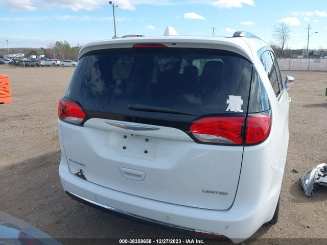 Chrysler Pacifica Limited 2017 2C4RC1GG7HR505123 Image 16