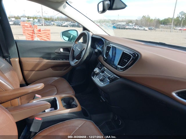 Chrysler Pacifica Limited 2017 2C4RC1GG7HR505123 Image 5