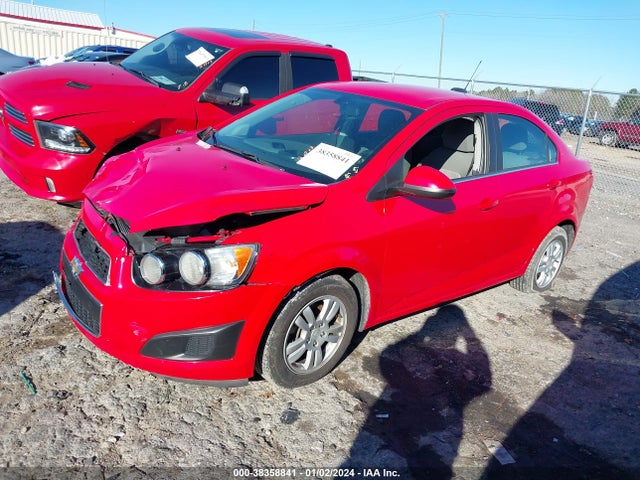 Chevrolet Sonic Lt Auto 2016 1G1JC5SH8G4137937 Image 2