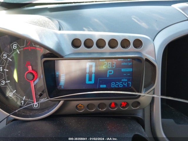 Chevrolet Sonic Lt Auto 2016 1G1JC5SH8G4137937 Image 6