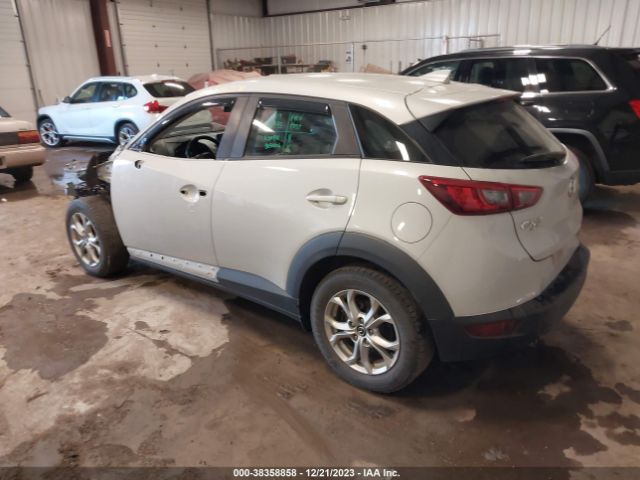 2016 MAZDA CX-3 JM1DKFC7XG0134595 Photo 2
