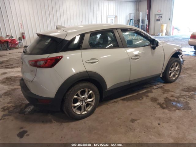 2016 MAZDA CX-3 JM1DKFC7XG0134595 Photo 3