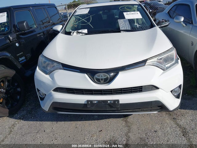 Toyota Rav4 Xle 2018 JTMWFREVXJD113367 Image 13