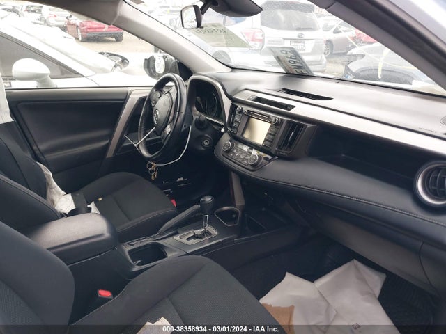 Toyota Rav4 Xle 2018 JTMWFREVXJD113367 Image 5