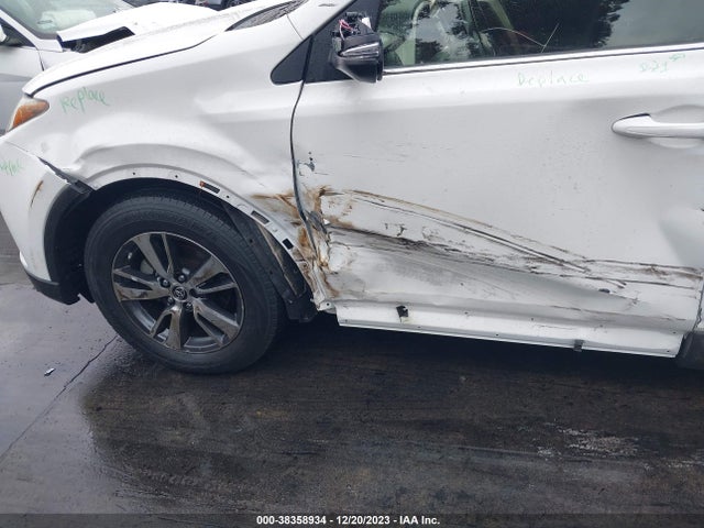 Toyota Rav4 Xle 2018 JTMWFREVXJD113367 Image 6