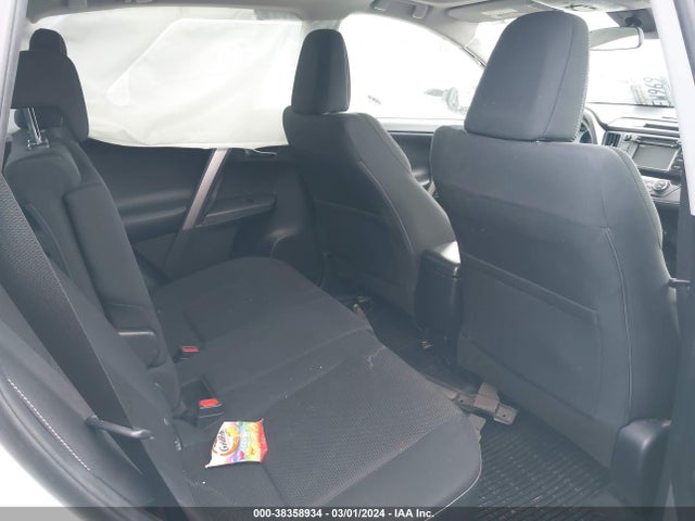 Toyota Rav4 Xle 2018 JTMWFREVXJD113367 Image 8