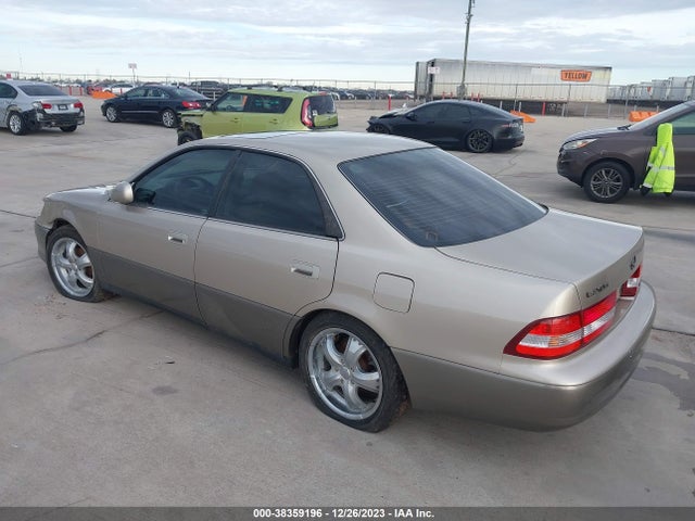 2000 LEXUS ES 300 VIN: JT8BF28G1Y0283569