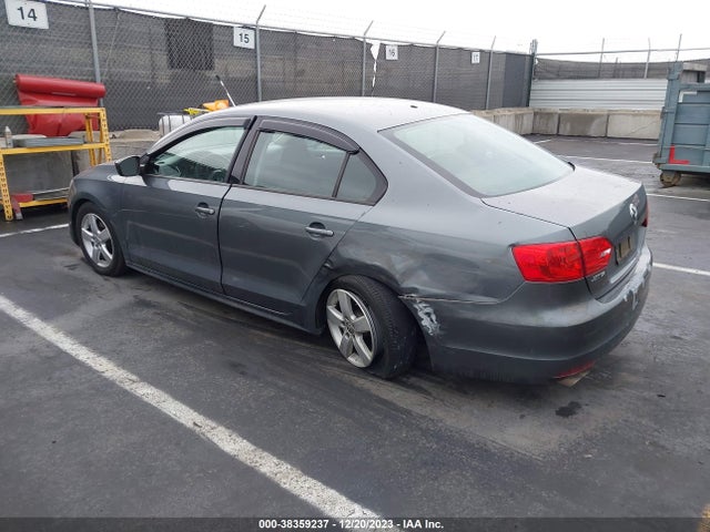 3VW2K7AJXEM237602 Volkswagen Jetta 2.0l S