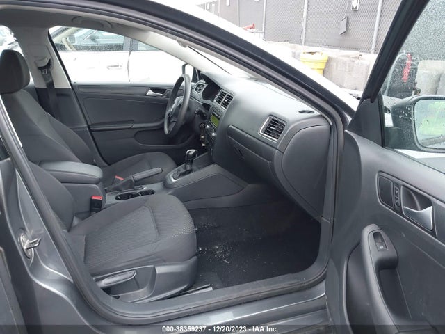 3VW2K7AJXEM237602 Volkswagen Jetta 2.0l S