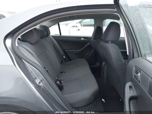 3VW2K7AJXEM237602 Volkswagen Jetta 2.0l S