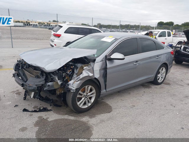2017 HYUNDAI SONATA VIN: 5NPE24AF0HH583551