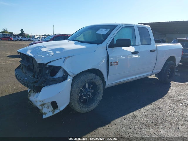 RAM 1500 Express Quad Cab 4x2 6'4 Box 2018 1C6RR6FG0JS341741 Image 2