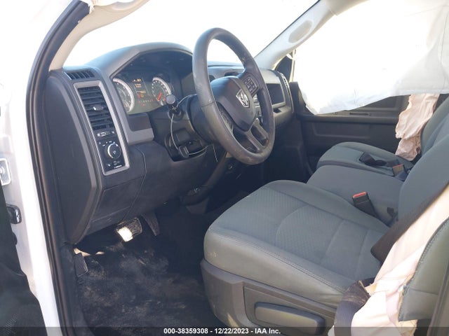 RAM 1500 Express Quad Cab 4x2 6'4 Box 2018 1C6RR6FG0JS341741 Image 5