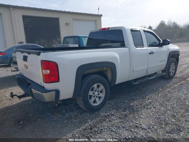 2010 CHEVROLET SILVERADO 1500 LT VIN: 1GCSKSE38AZ158083