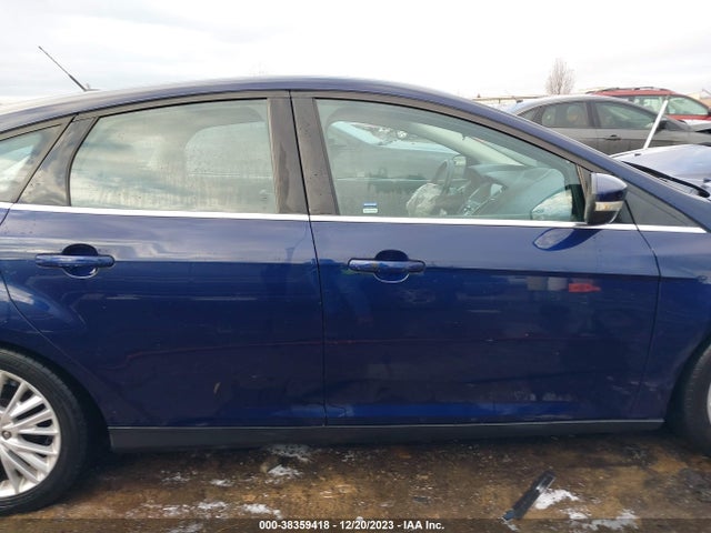 2016 FORD FOCUS TITANIUM VIN: 1FADP3N24GL340453