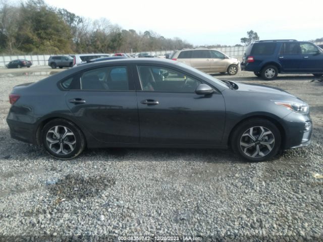 3KPF24AD8ME391585 KIA Forte Lxs