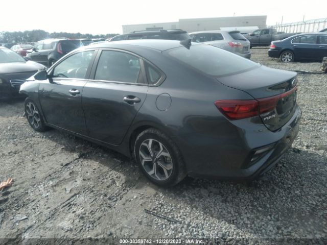 3KPF24AD8ME391585 KIA Forte Lxs