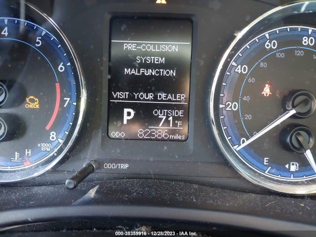 2017 TOYOTA COROLLA LE VIN: 5YFBURHEXHP686969