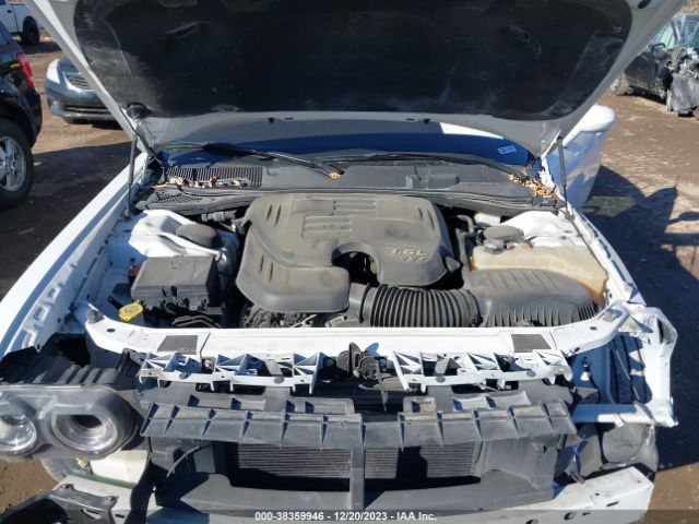 2C3CDZAGXJH258657 Dodge Challenger Sxt Plus