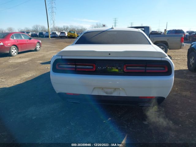 2C3CDZAGXJH258657 Dodge Challenger Sxt Plus