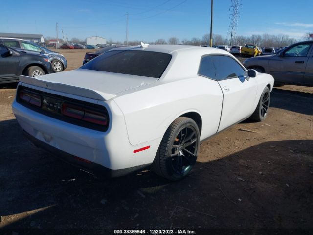 2C3CDZAGXJH258657 Dodge Challenger Sxt Plus