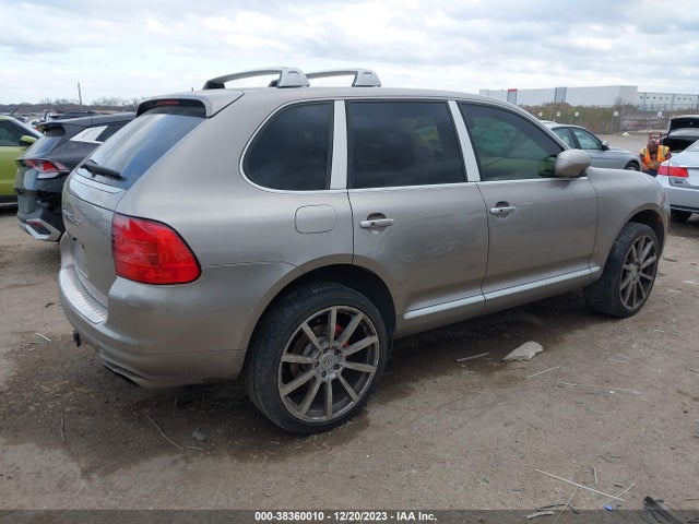 2004 PORSCHE CAYENNE WP1AC29PX4LA94169 Photo 3