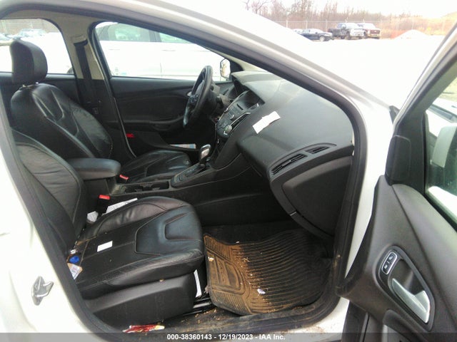 2016 FORD FOCUS SE VIN: 1FADP3F2XGL394063