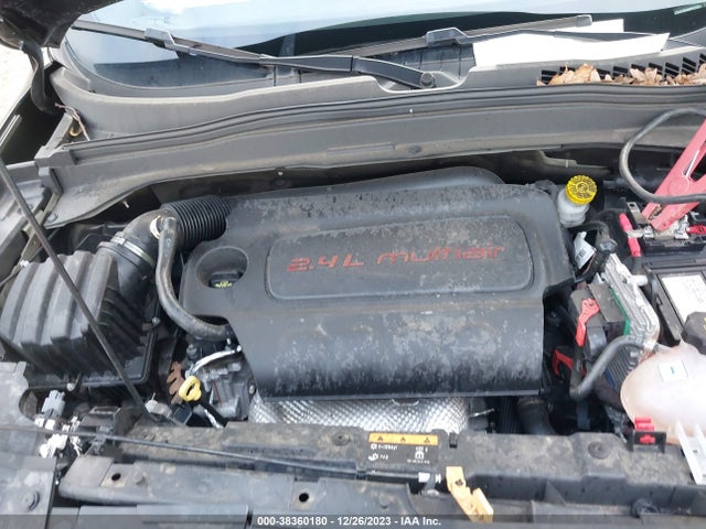 2021 JEEP RENEGADE LATITUDE FWD VIN: ZACNJCBB8MPM39981