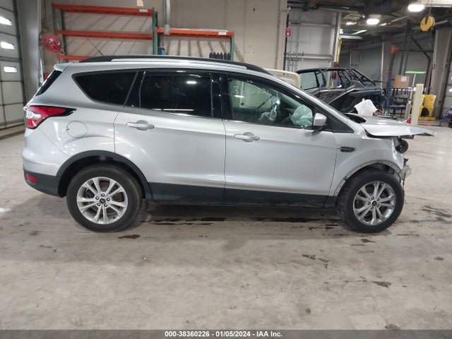 Ford ESCAPE SE 2018 1FMCU0GD9JUC12461 Image 13