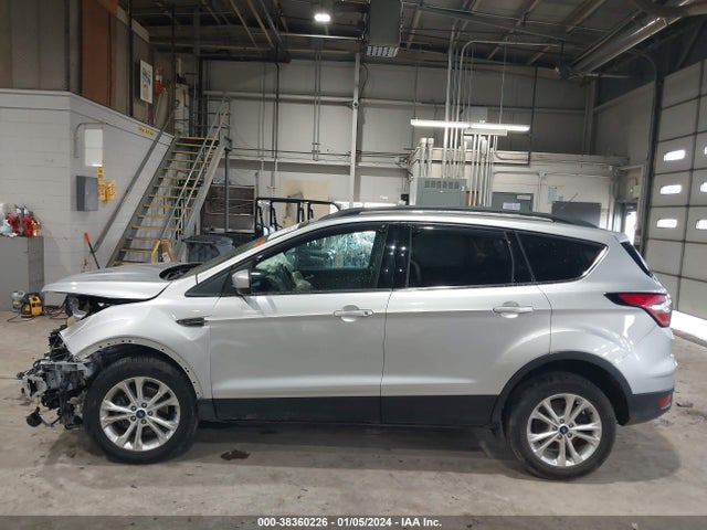 Ford ESCAPE SE 2018 1FMCU0GD9JUC12461 Image 14